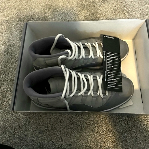 Air Jordan 11 Retro 'Cool Grey' 2021 - Picture 2 of 8